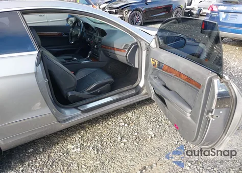 2010 Mercedes-Benz E 350 z USA, uszkodzony, nr VIN WDDKJ5GB5AF002695